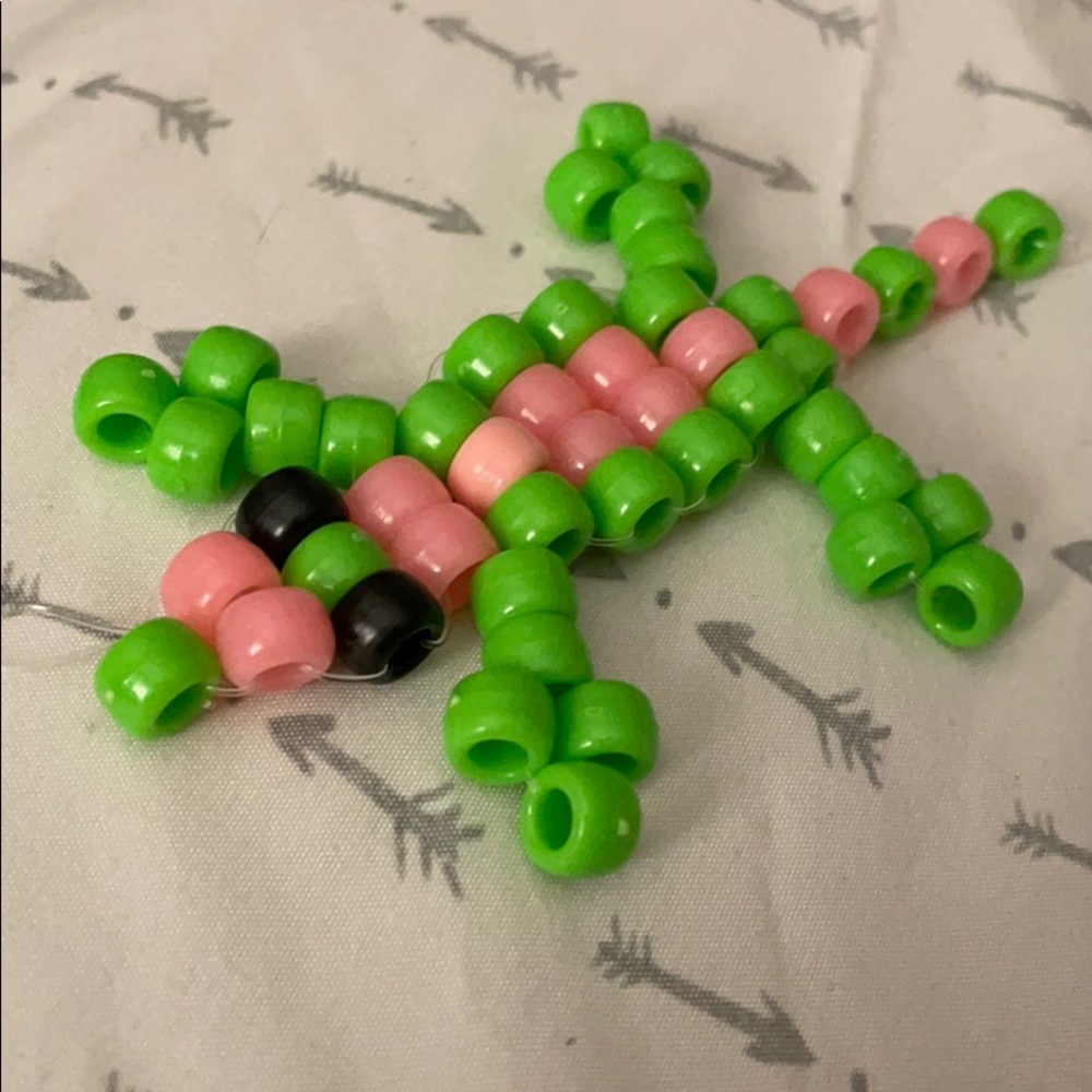 Bead Lizard: Strawberry Kiwi